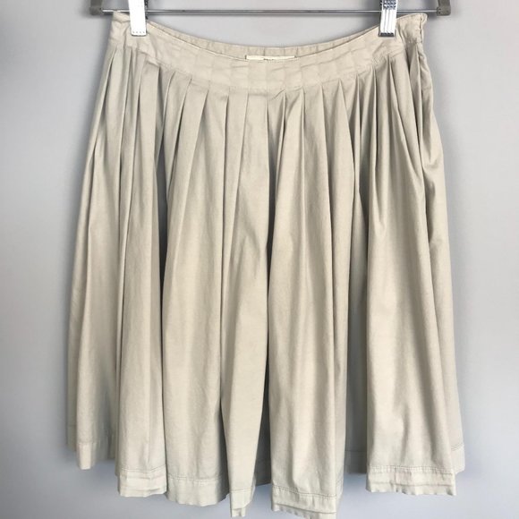 Prada Light Grey Pleated Skirt, Size 38 (2 US) - Picture 4 of 7